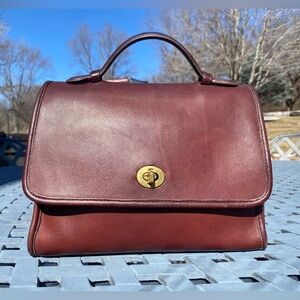 VINTAGE COACH BURGUNDY COURT BAG 9870 EUC